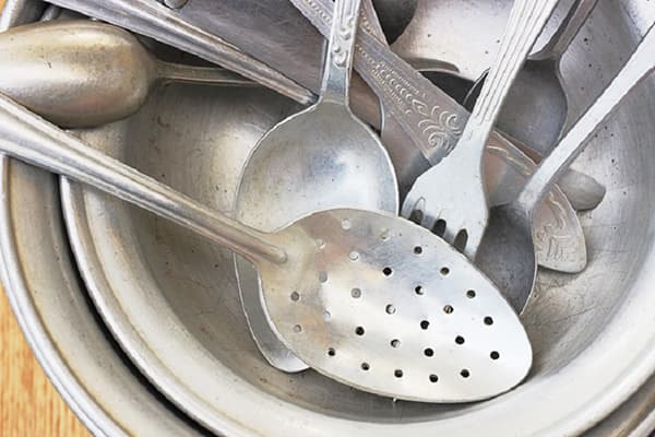 Aluminiumgeschirr