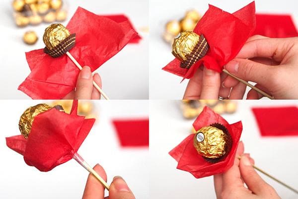 Herstellung einer Blüte aus Praline, Spieß und Dekorpapier