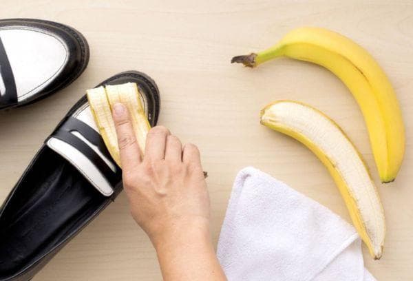 Reinigung von Schuhen mit Bananenschale
