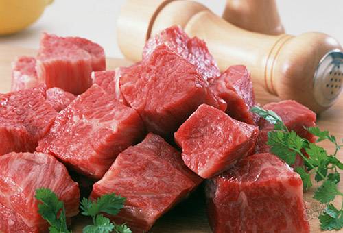 In Würfel geschnittenes Fleisch