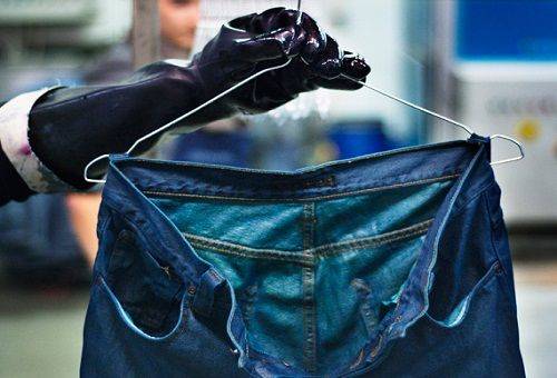 gefärbte Jeans