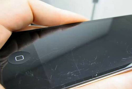 Kratzer auf dem Smartphone-Display