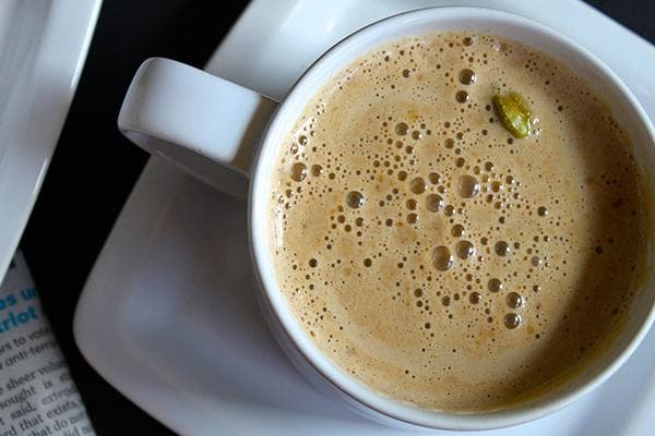 Tasse Kaffee mit Kardamom