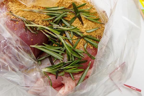 Marinade für Fleisch mit Rosmarin