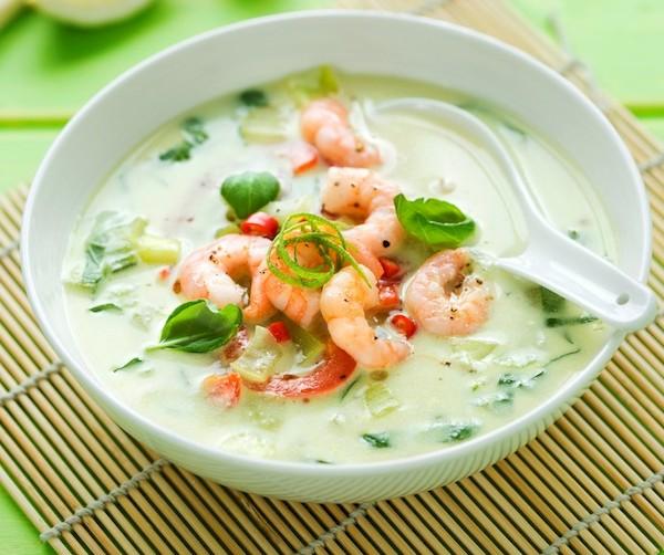 Käsesuppe mit Garnelen
