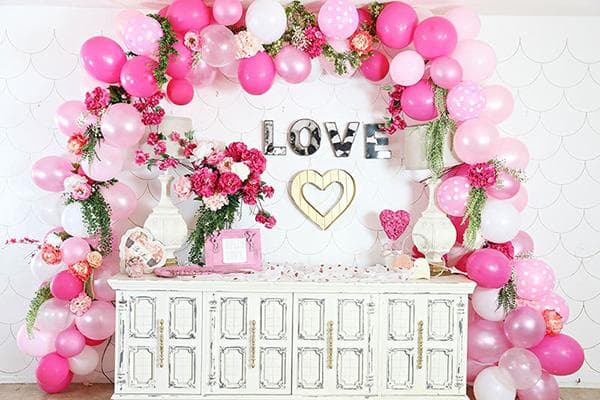 Fotoecke mit Luftballons zum Valentinstag