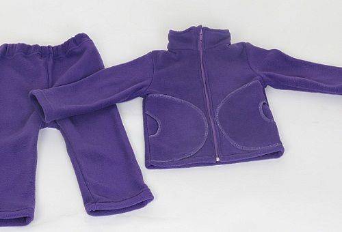 Fleece-Kinderkleidung