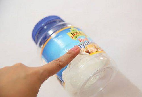 Babyflasche aus Plastik
