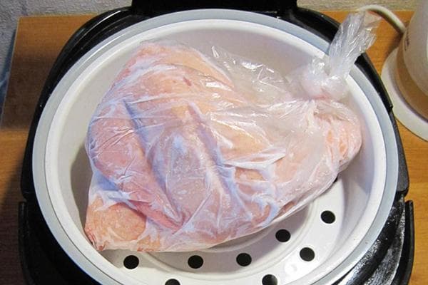 Auftauen von Fleisch im Multikocher
