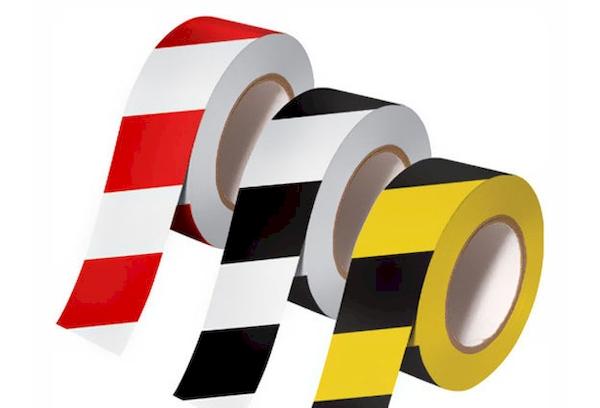 Schutz- und Signalklebeband mit hellen Streifen