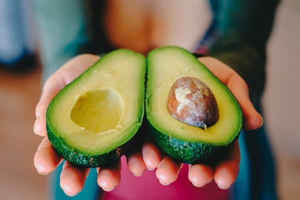 Aufgeschnittene Avocado