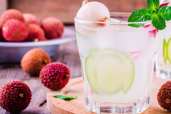 Cocktail mit Litschisaft
