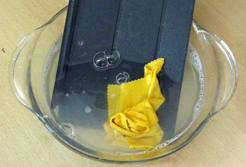 Reinigung einer Silikonhülle für ein Tablet