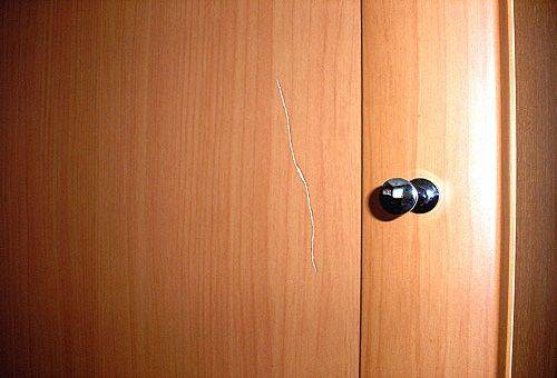 Kratzer auf dem Schrank