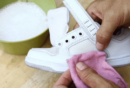 Reinigung weißer Schuhe
