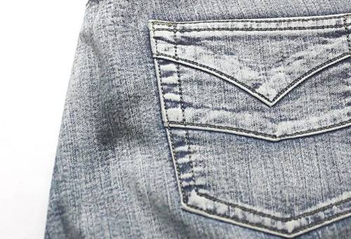 Ölfleck auf Jeans