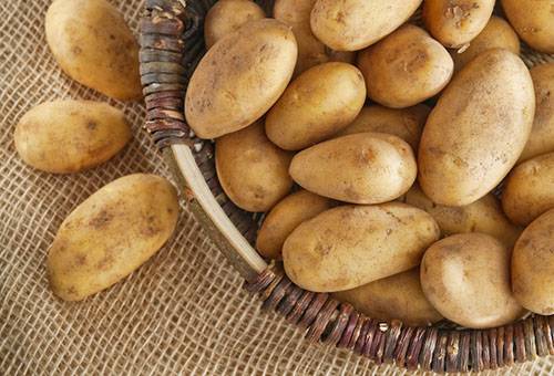 Kartoffeln im Korb