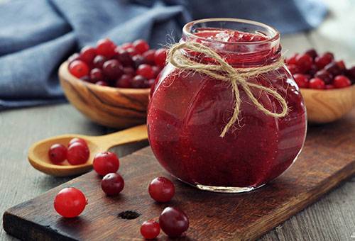 Preiselbeeren mit Zucker