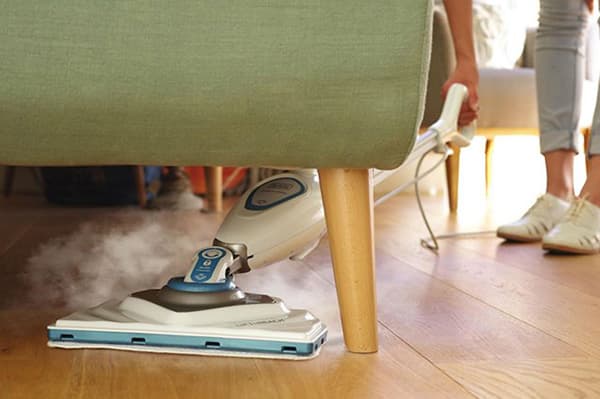 Reinigung von Laminat mit einem Dampfwischer