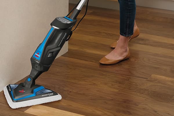 Reinigung von Laminat mit einem Dampfwischer