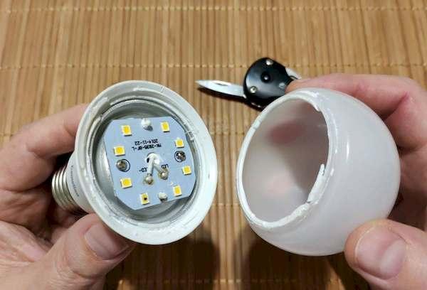 Die LED-Lampe zerlegen