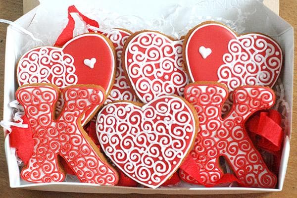 Lebkuchen in Herz- und Buchstabenform