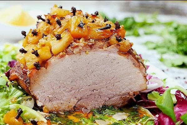 Fleisch mit Orangen und Nelken