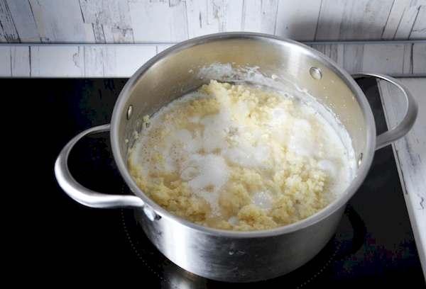 Hirse aus dem Beutel mit Milch 2