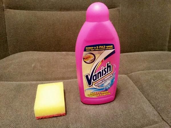 Vanish zur Reinigung des Sofas