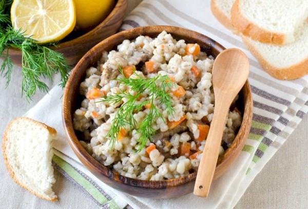 Gerstenbrei mit Fleisch