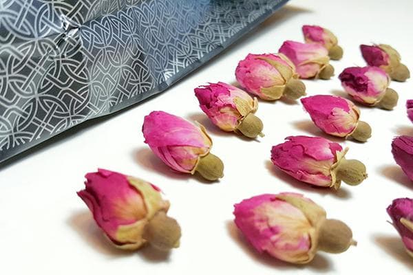 Getrocknete Rosenknospen