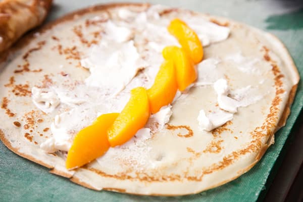 Füllung aus Pfirsich und Quark für den Pfannkuchen