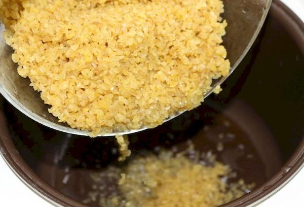 Woraus und wie wird Bulgur hergestellt?