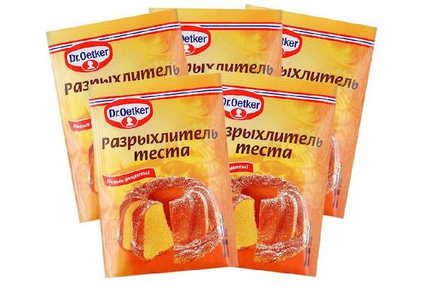Reinigung der Thermoskanne von Ablagerungen mit Backpulver