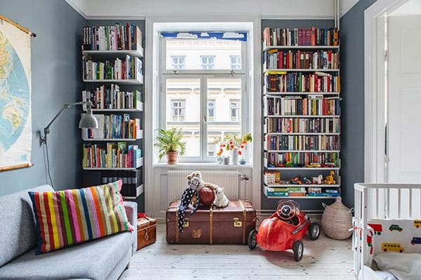 Bücherregale im Kinderzimmer