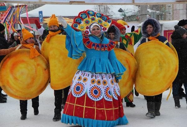 Masleniza große Pfannkuchen
