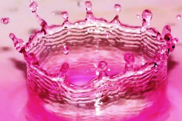 Wasser mit Kaliumpermanganat