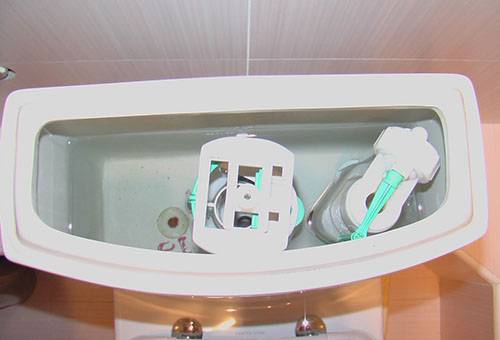 Zu wenig Wasser im Toilettenspülkasten