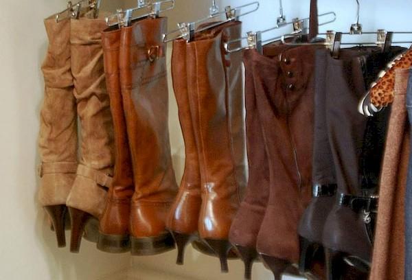 Hängen Sie Stiefel auf