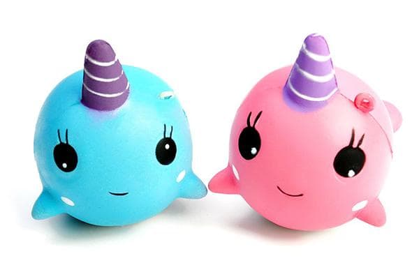 Zwei Squishy-Spielzeuge