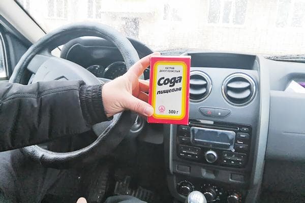 Natron zur Reinigung des Fahrzeuginnenraums
