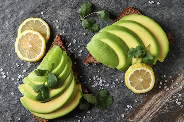 In Scheiben geschnittene Avocado