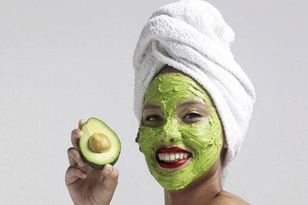 Gesichtsmaske aus Avocado