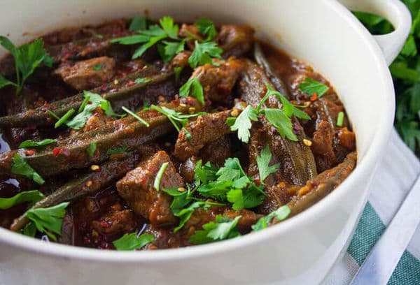 Okra mit Fleisch