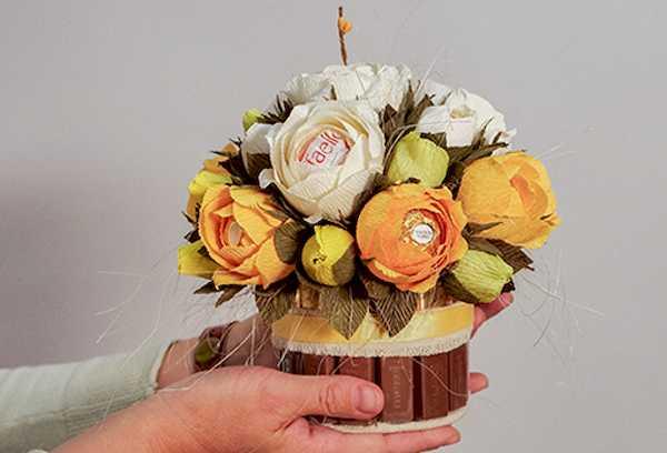 Schlichter Strauß mit Ferrero Rocher 11