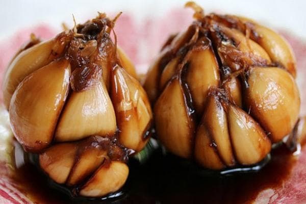 Eingelegter Knoblauch nach iranischem Rezept