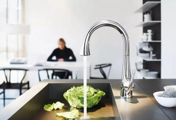 Wasserhahn in der Küche