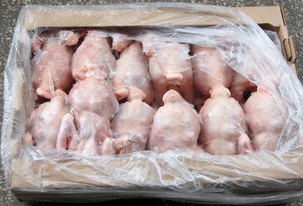 Gefrorene Hähnchen