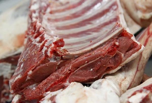 Gefrorenes Fleisch mit Knochen, Rippchen