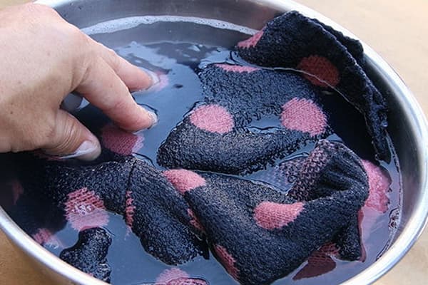 Wollkleidung von Hand waschen